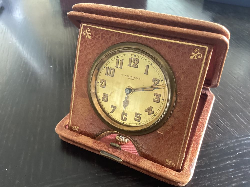 Réveil De Voyage Rapport Dans étui Cuir - Modèle Poche, Mouvement à Quartz, Deux Modèles Au Choix