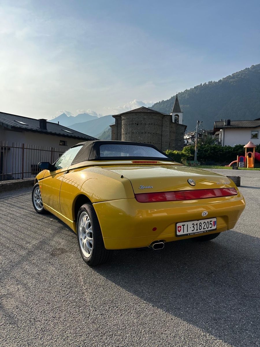 Alfa Romeo Automobili: Alfa Romeo Spider 916 2.0 TS – Usato da Giornico venduto da leo_g6jn 2