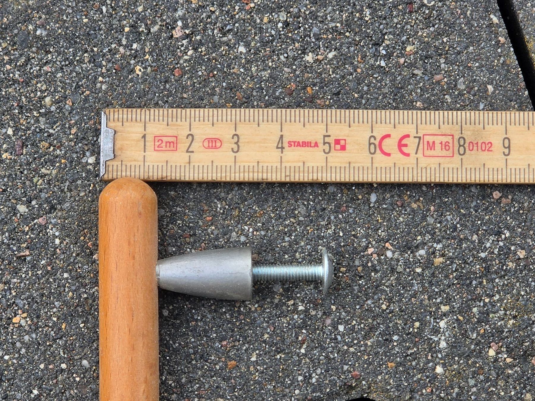 Ferramenta: 10  Holzgriffe mit Metallfuss – Usato da Lotzwil venduto da Sternharry 1