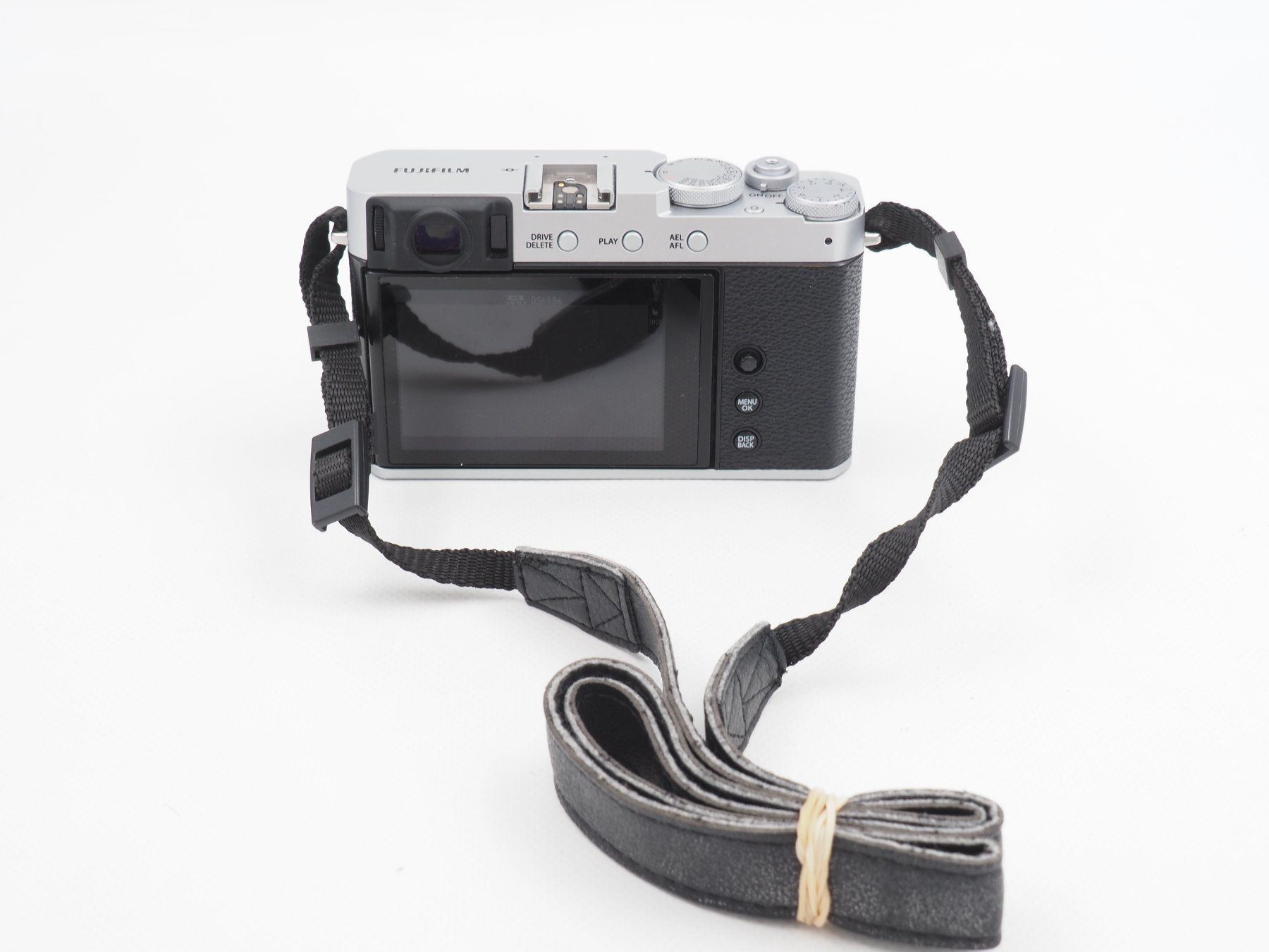 Fujifilm Kamera: Fujifilm X-E4 System Kamera, inkl. Objektive (26071611) – Gebraucht aus Zürich von fundsachenverkauf 1