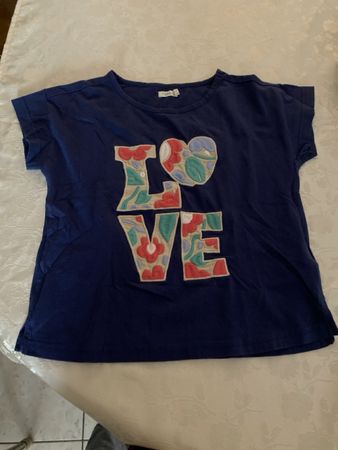 T-shirt bleu brodé "LOVE" taille 8-9 ans