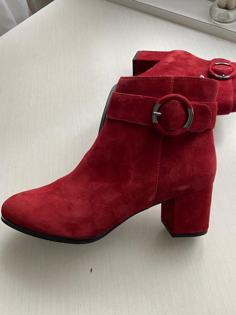 Scarpe da donna: Leder Stiefeletten Gr. 41 – Nuovo (secondo la descrizione) da Thalwil venduto da Coco2025
