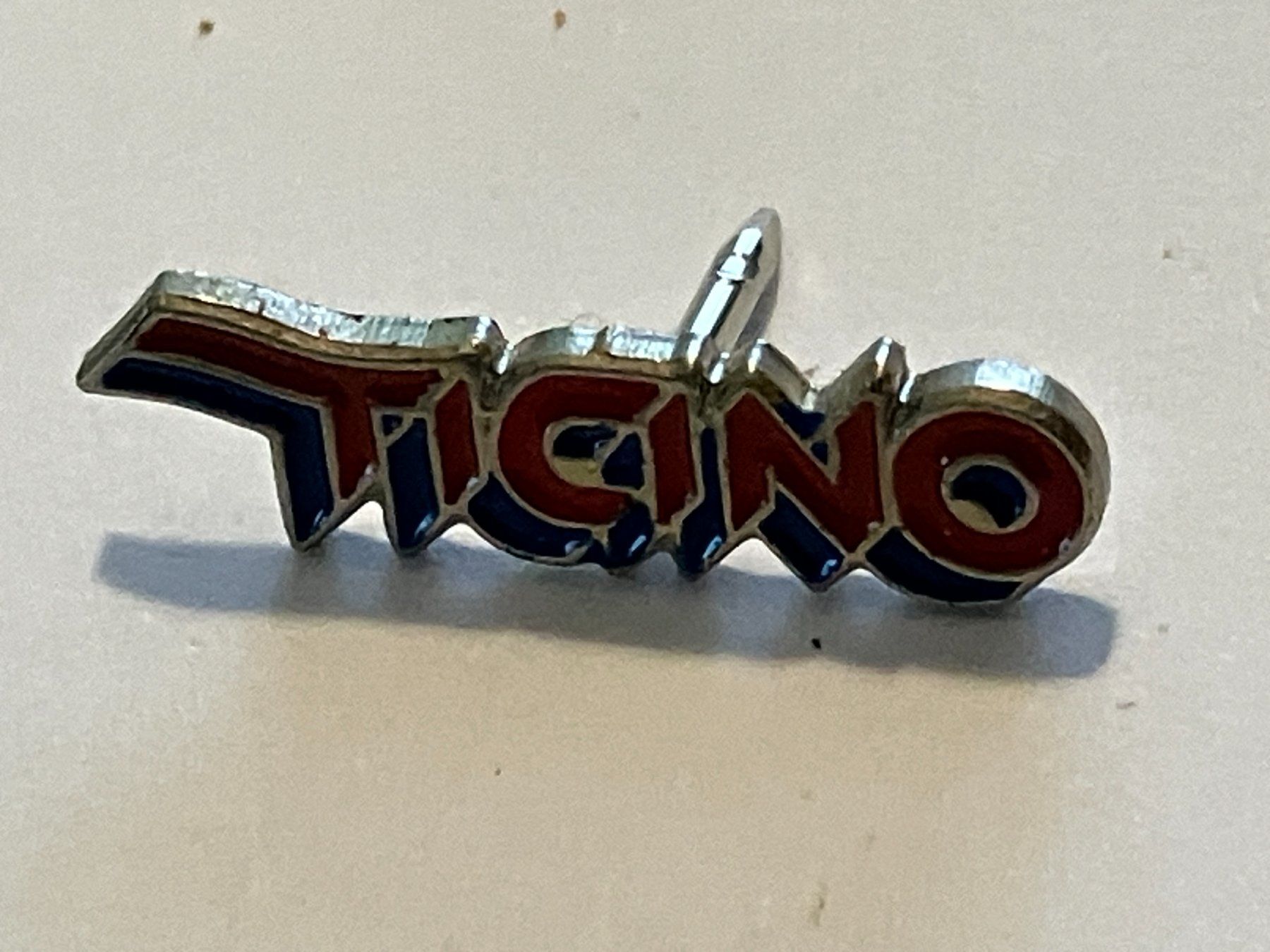 Placchette & Badge: 1 Pin Ticino – Usato da Basel venduto da djwwpp