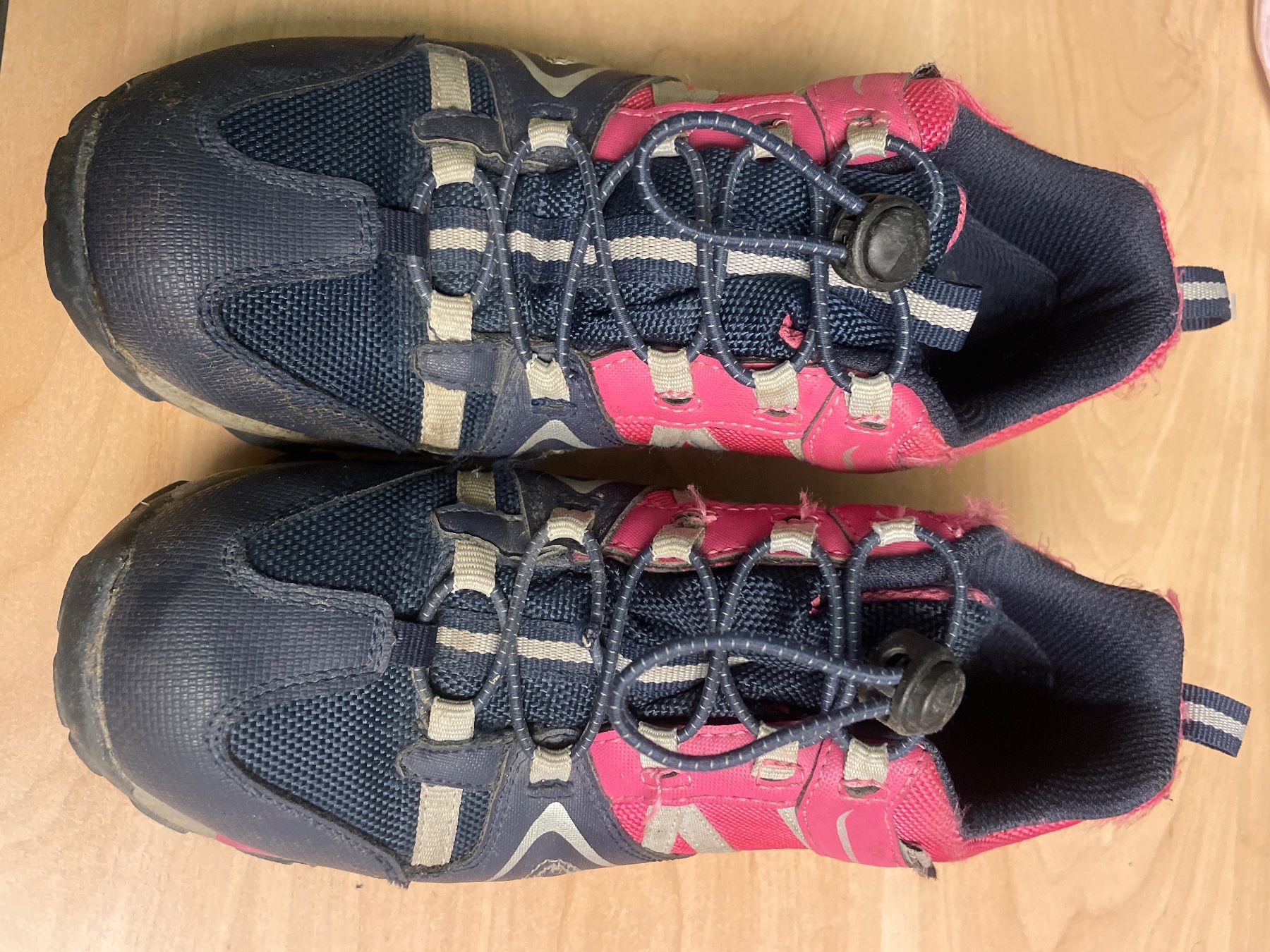 Scarpe per ragazze: Wanderschuhe Waterproof Gr. 35 – Usato da Obergerlafingen venduto da cabo4 1