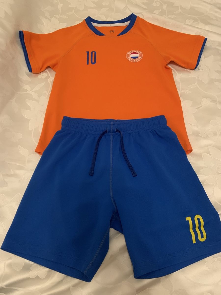 Trainer, Turnhosen & -trikots: Trikot kinder – Gebraucht aus Basel von Pardesi84