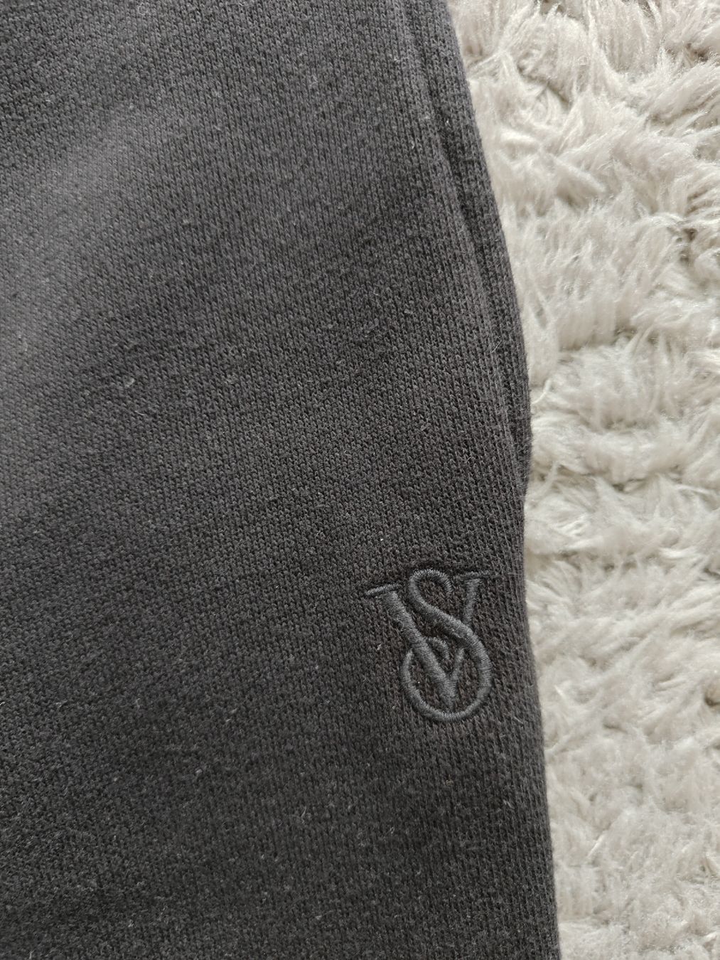 Victoria's Secret Pantaloni: Victoria Secret Trainerhose – Usato da Pieterlen venduto da Saemelili 2