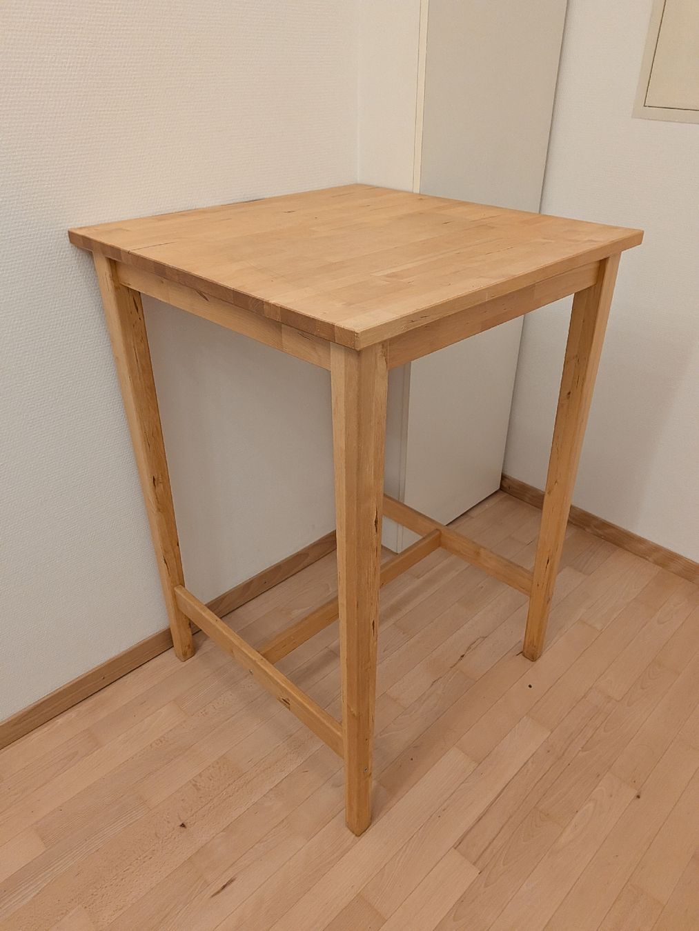 Tische: Stehtisch Birke  – Gebraucht aus Luzern von GuillaumeLux