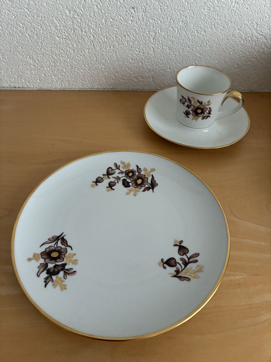 Set di piatti: Kaffeeservice mit Espressotassen – Usato da Deitingen venduto da behade 2