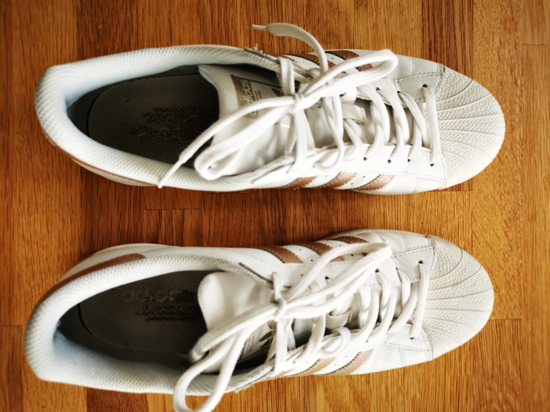 Adidas Superstar (Gold) Gr. 42 2/3 (Usato) a Schftland per CHF 36  con  consegna | Acquista su Ricardo