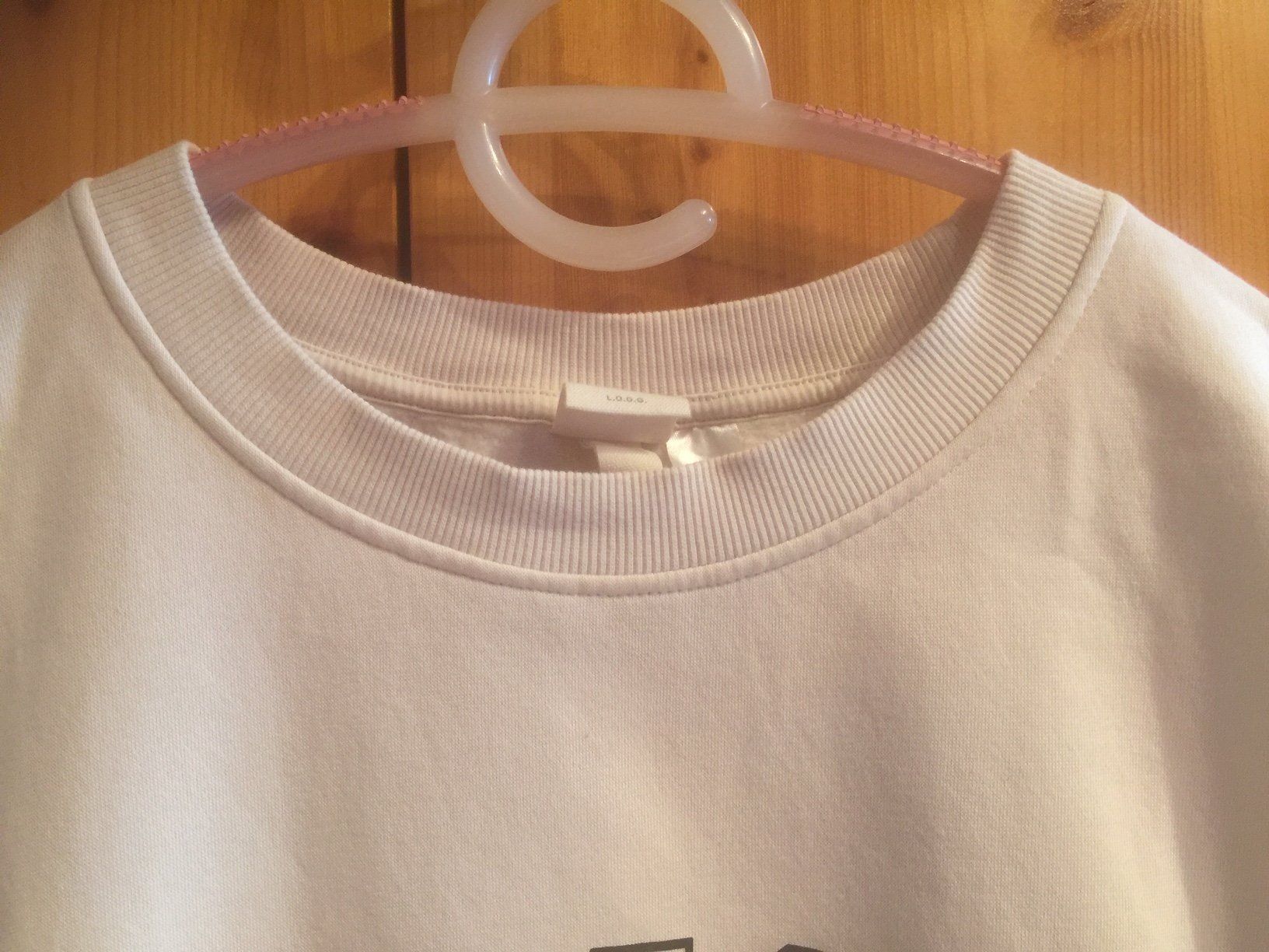H&M Maglioni & Felpe: schöner Pullover Mickey Mouse Farbe weiss- Neuwertig! – Nuovo (secondo la descrizione) da Bolligen venduto da Astrophysiker06 2