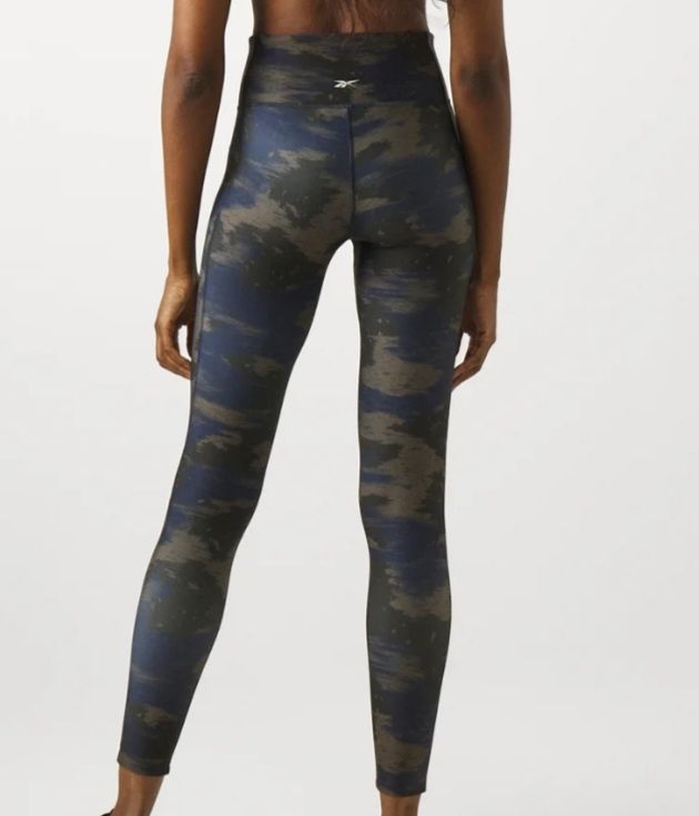 Reebok Leggings: Reebok Sporthose Gr.L – Usato da Necker venduto da Chroemli7