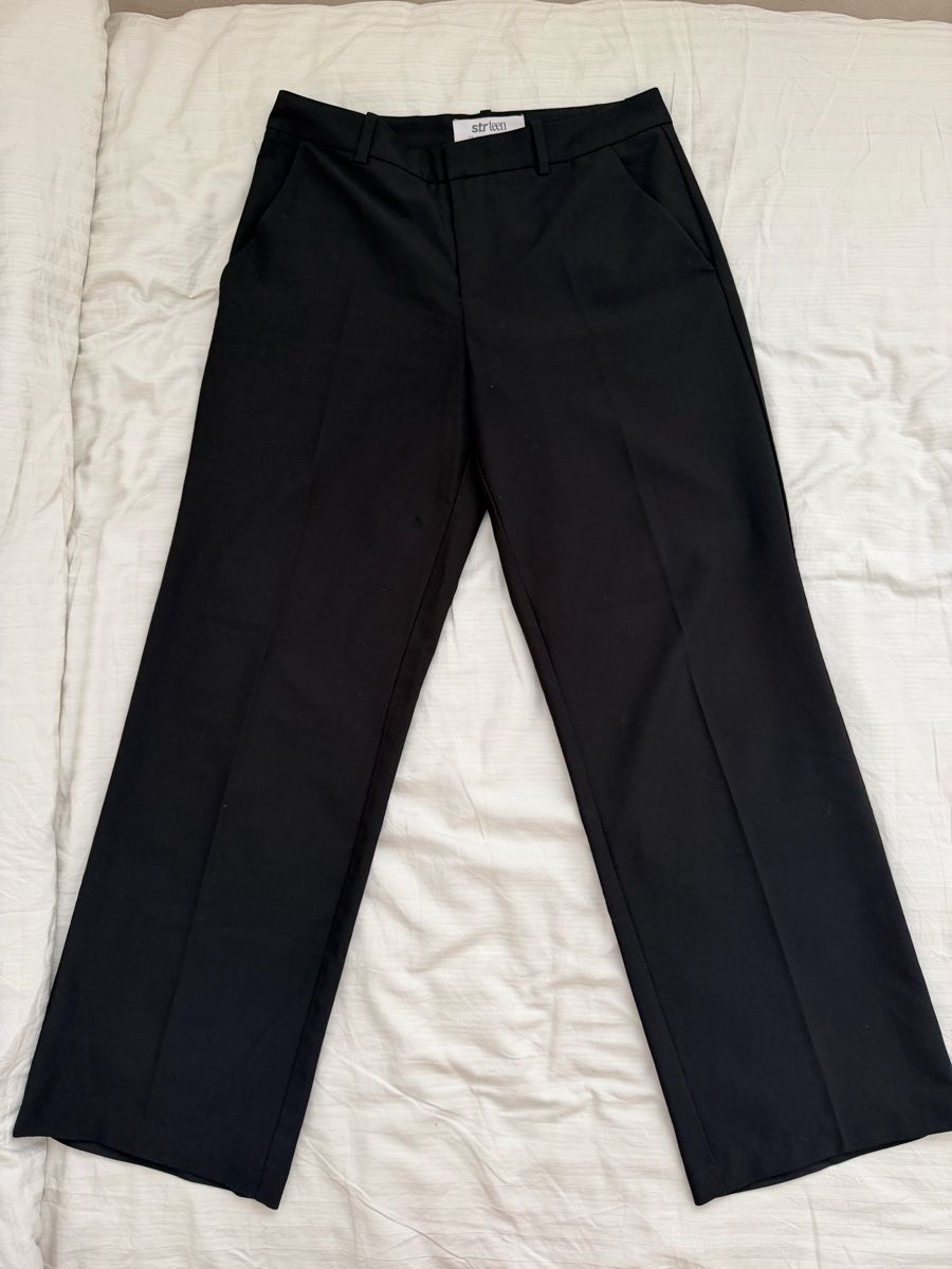 Stradivarius Pantaloni: Black Pants – Usato da Möhlin venduto da Diljan