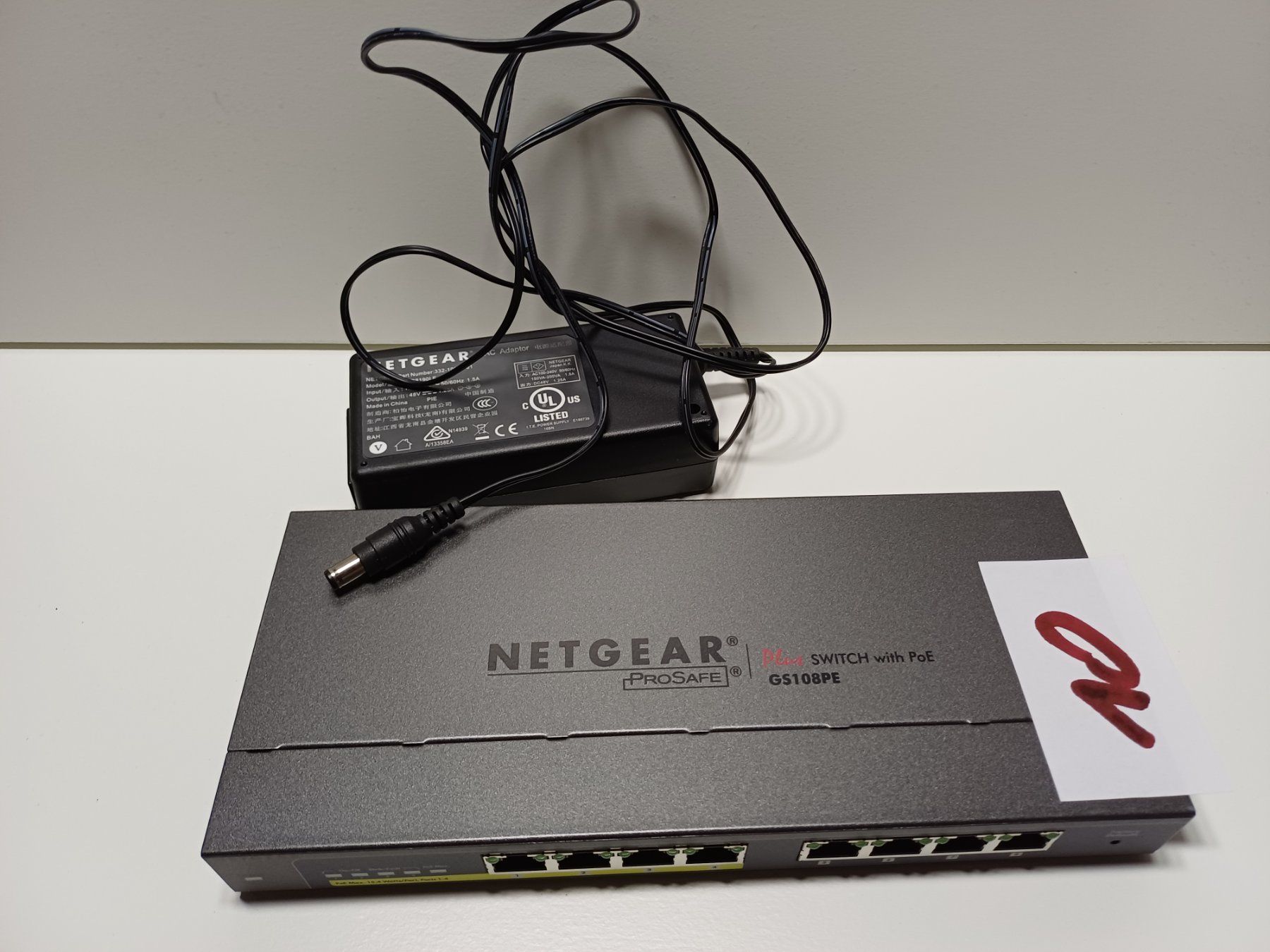 Hub & Switch: Netgear Prosafe GS108PE – Usato da Gümligen venduto da Pogu1