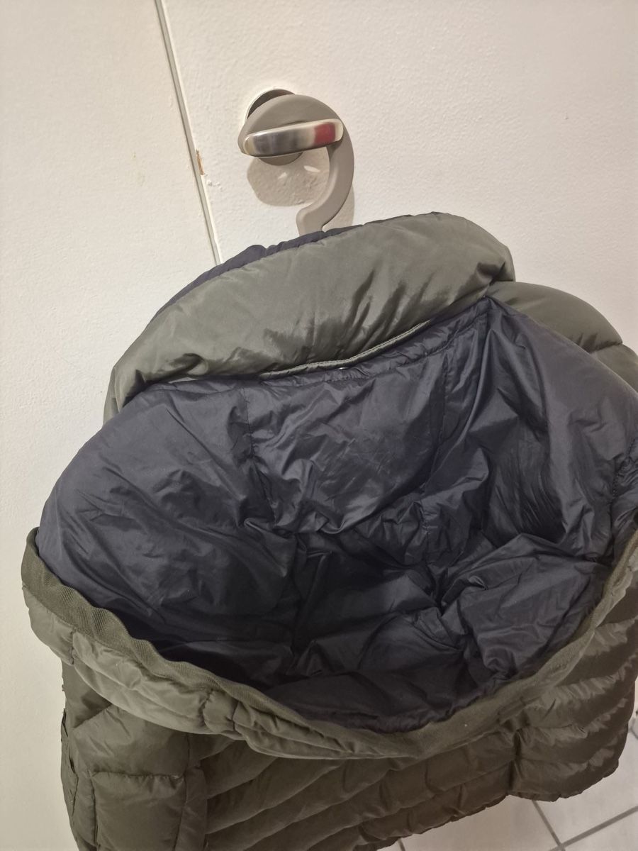Moncler Giacche: Moncler Winterjacke Gr. M - Wie neu – Usato da Wettingen venduto da cir_d7s6 2