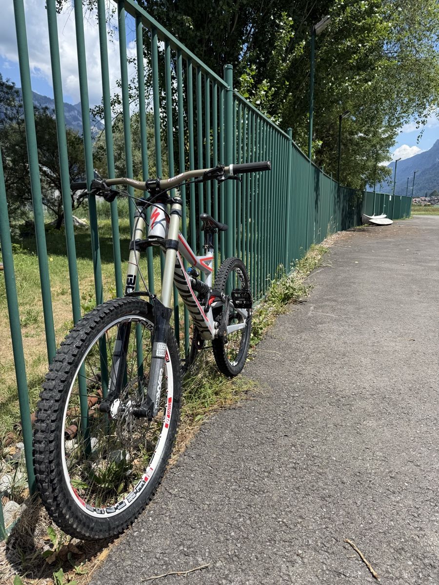Specialized Velos: Specialized Status Downhill Velo – Gebraucht aus Unterseen von Slif00 7