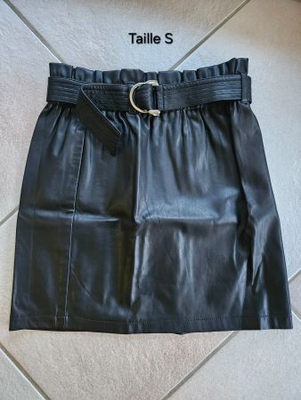 Jupe en similicuir taille S