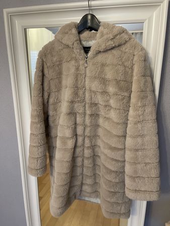 Kuscheliger Wintermantel, Teddyfell