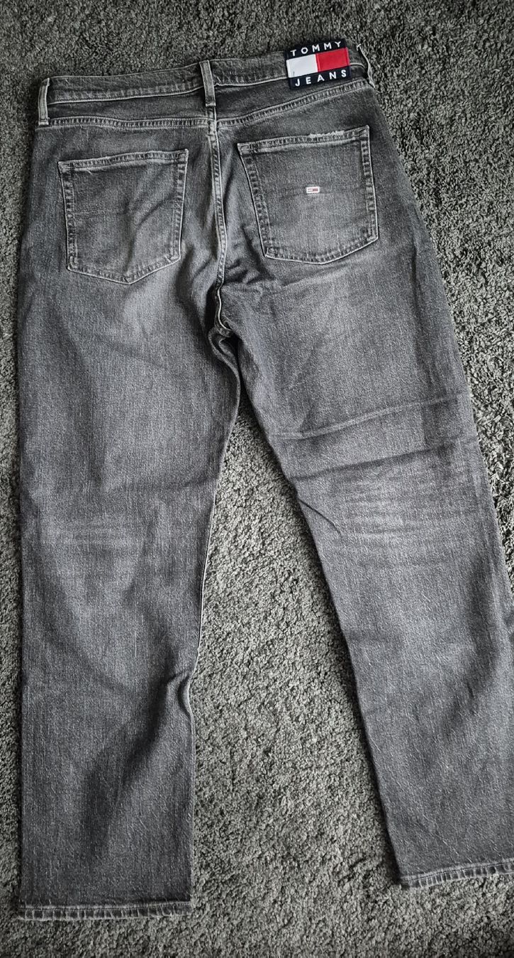 Tommy Hilfiger Jeans: Tommy Jeans.Gr.31 – Nuovo (secondo la descrizione) da Rodersdorf venduto da dane083 3