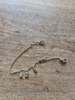 Guess Armband, goldig mit Steinen, neuwertig!