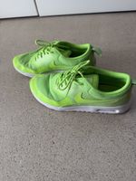 Nike Sneaker neongrün gebraucht