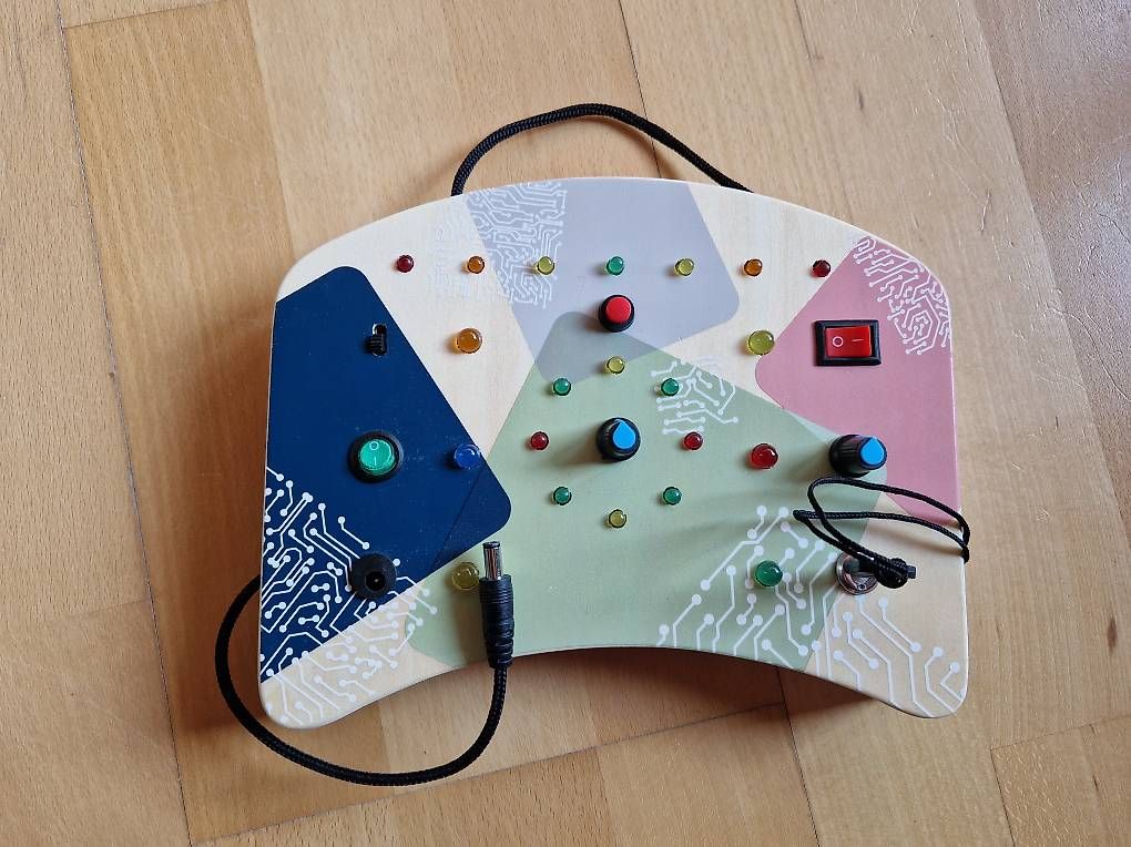 Giocattoli: LED Busy Board smallfoot – Usato da Rutschwil venduto da tho_9lxq 2