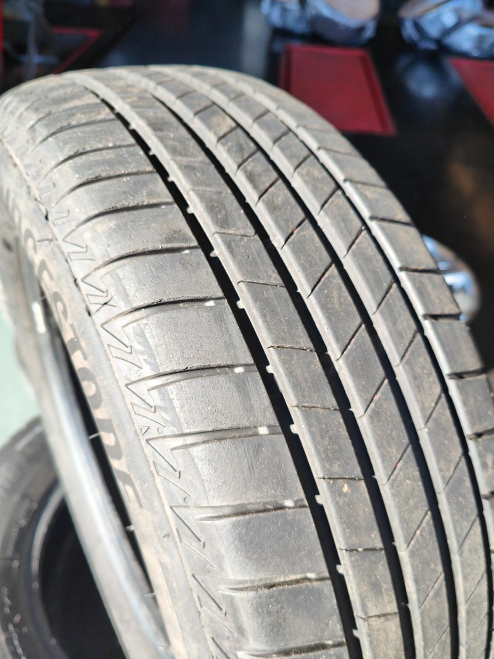 Bridgestone Pneus & Roues: 205/65 R15 Sommerreifen – D'occasion à Oberengstringen par Reifen-Lagerverkauf 1