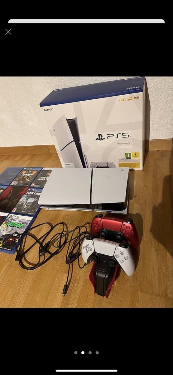Sony Console: Ps5 mit 2 controller und 9 spielen +doppelladestation – Nuovo (secondo la descrizione) da Oberbuchsiten venduto da Swissguy 1
