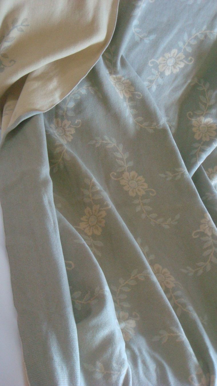 Coperte: Wolldecke aus den 50er Jahren – Usato da Münchenstein venduto da Pesci6
