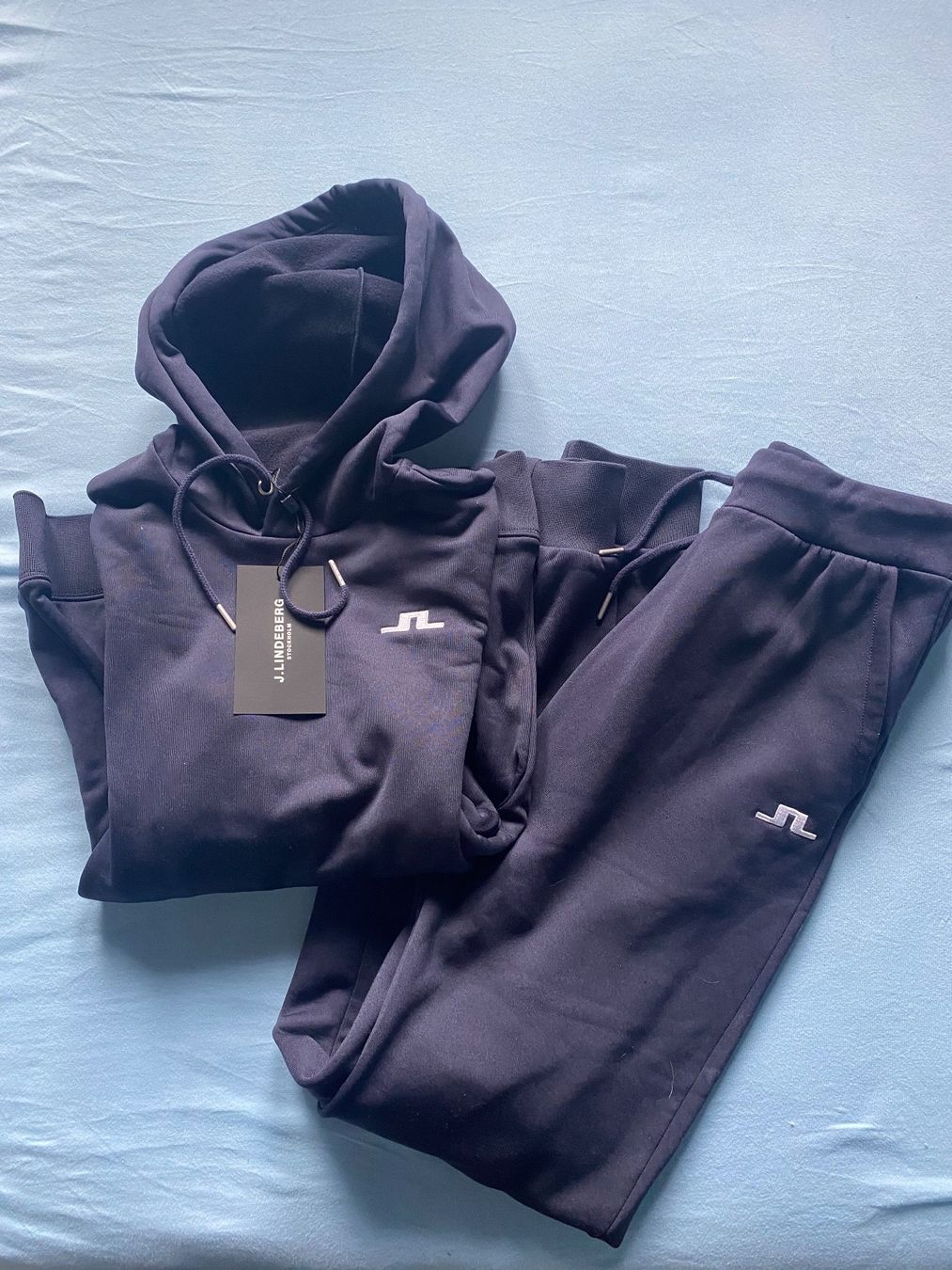 Lindeberg Pullover & Sweatshirts: J.Lindeberg Hoodie & Trainerhose Set S – Neu und originalverpackt aus Altendorf von am9j_nt