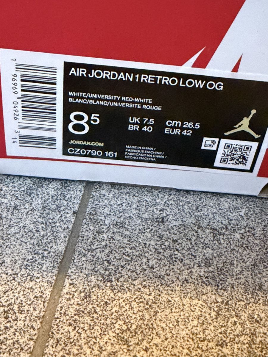 Nike Chaussures hommes: Nike Air Jordan 1 Retro Low OG – Neuf avec emballage d'origine à Schöftland par 160grams 4