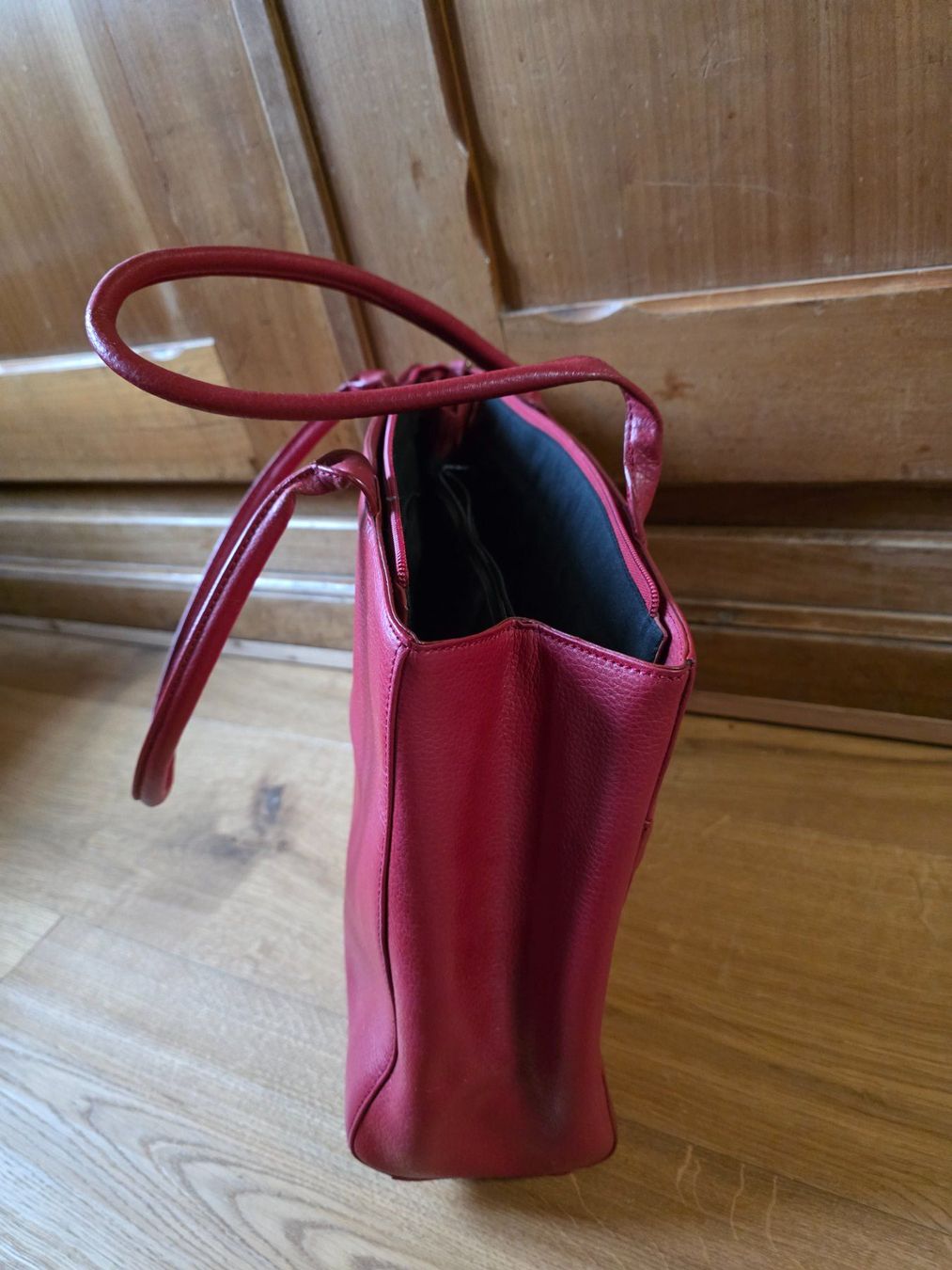 Borse da donna: Vintage rote Leder Hand Tasche – Usato da Walterswil BE venduto da Lonitti 3