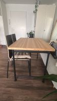 Esstisch inkl 4 Stühle (Tisch Ecke gem. Bild angeschlagen)