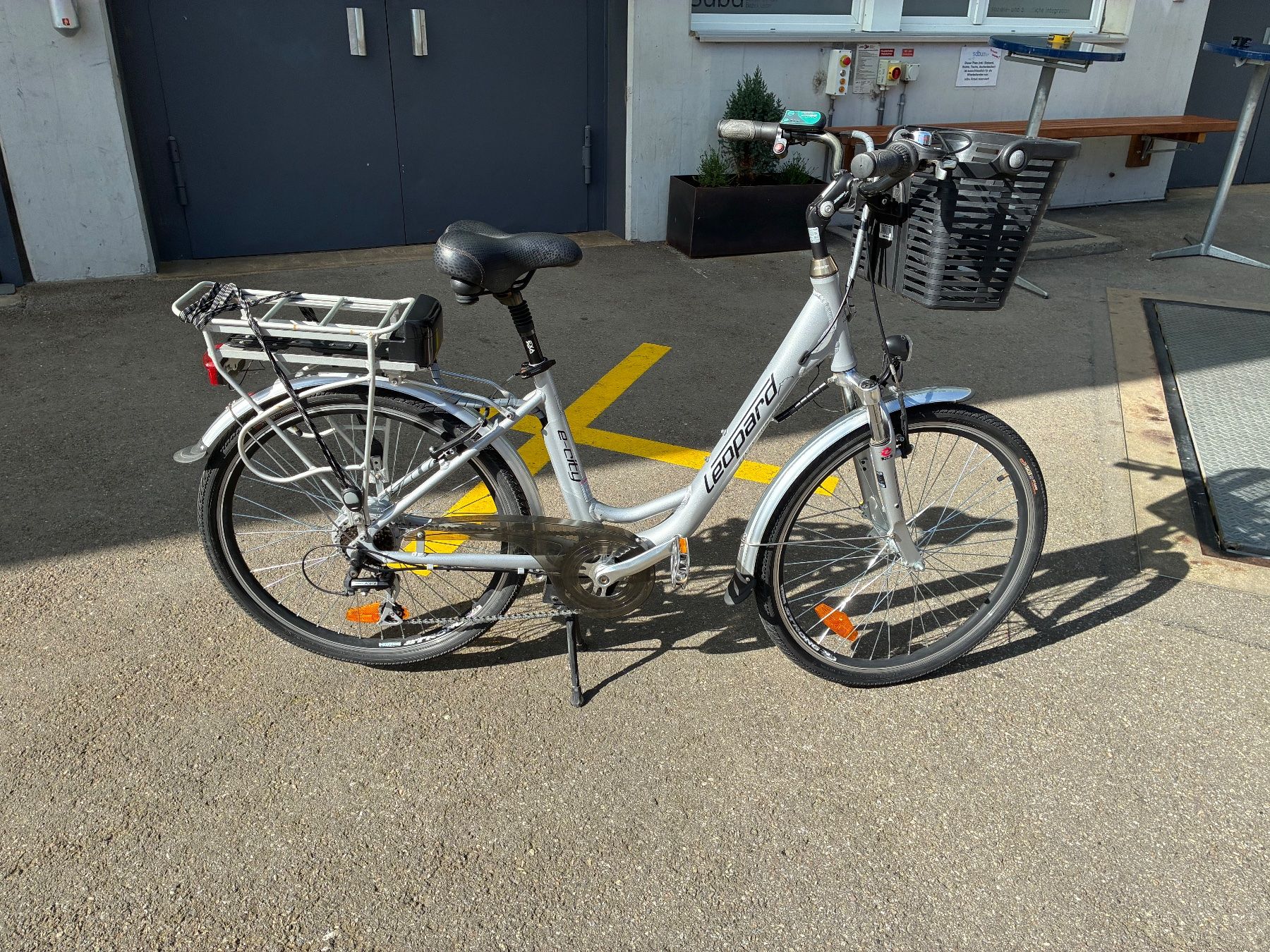 Biciclette: Top Leopard E-City E-Bike, ohne Akku – Usato da Dübendorf venduto da sdbu-frappant