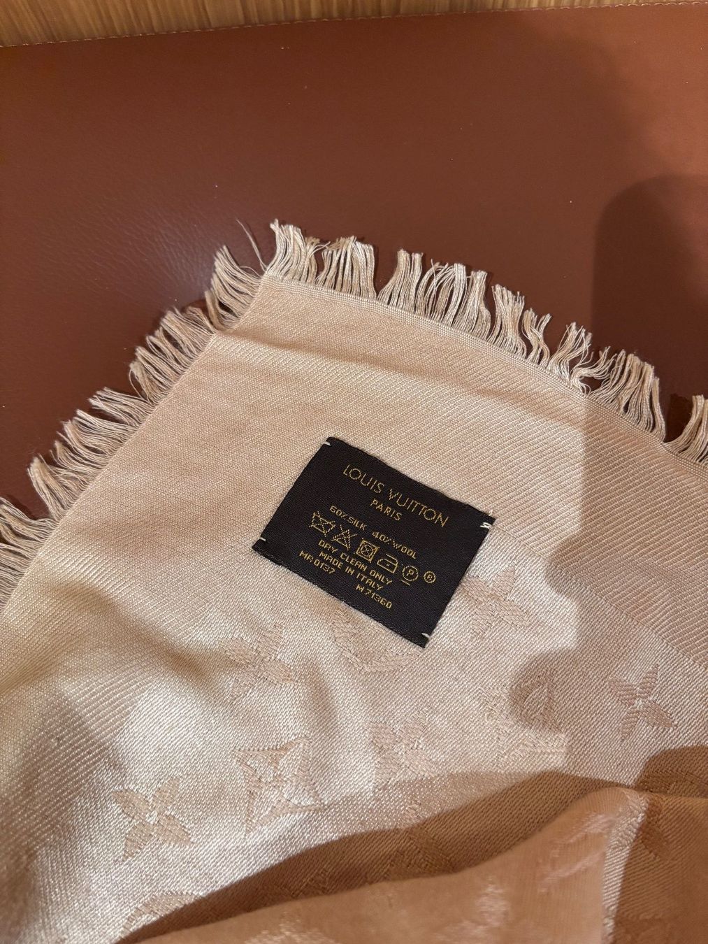Louis Vuitton Foulard & Sciarpe: Louis Vuitton Moonlight Halstuch / Stola Schal – Usato da Neunkirch venduto da autoscooter57 2