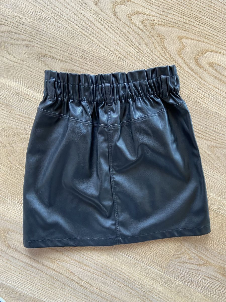 H&M Vestiti & Gonne: Rock Gr. 140 – Usato da Lützelflüh-Goldb venduto da N.H. 5