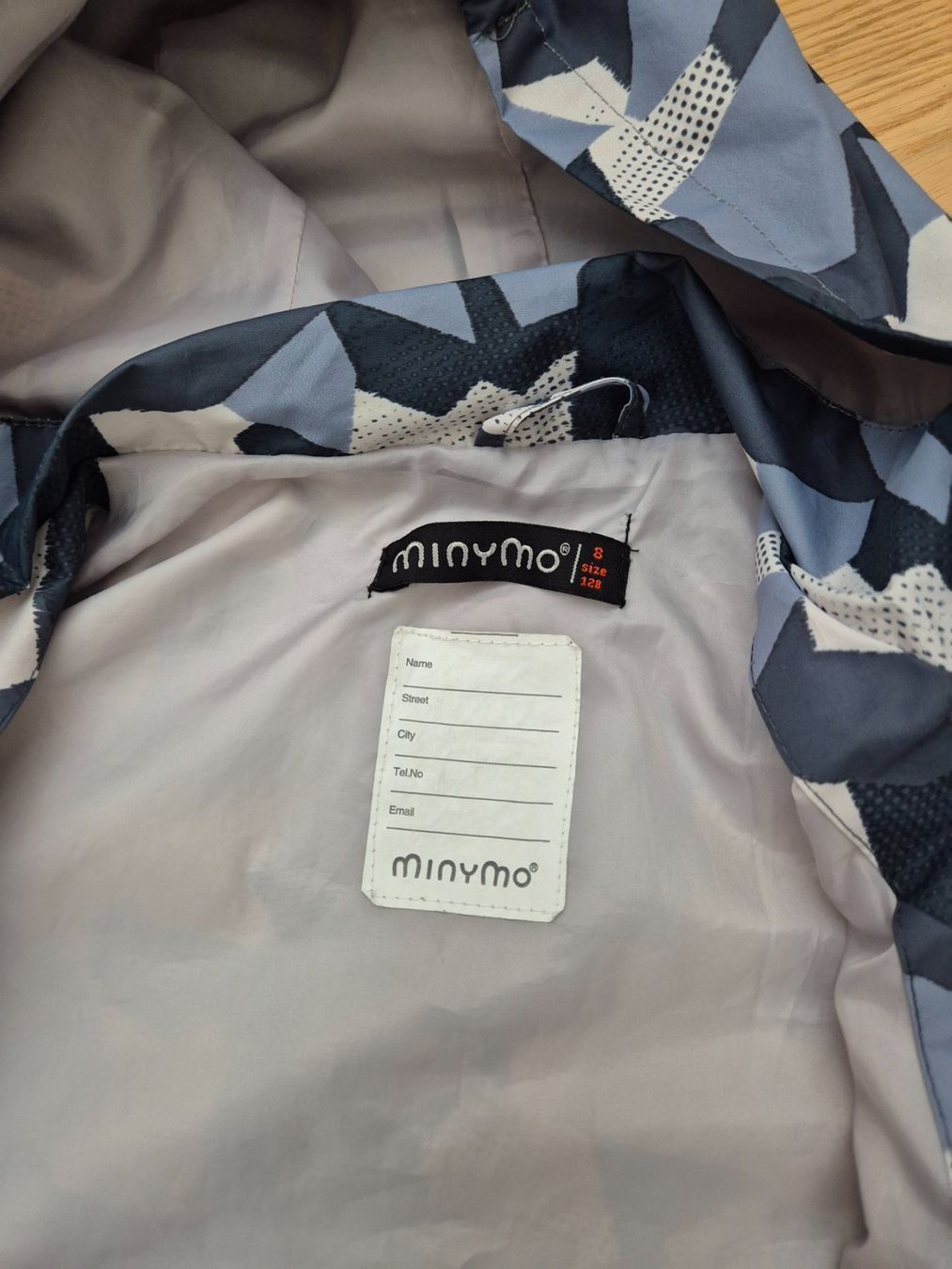 Minymo Giacche & Cappotti: Regenjacke Minymo Grösse 128 – Nuovo (secondo la descrizione) da Pfäffikon SZ venduto da Ka6ka 1