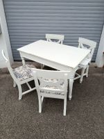 Esstisch mit 4 Stühlen weiss blau gemustert