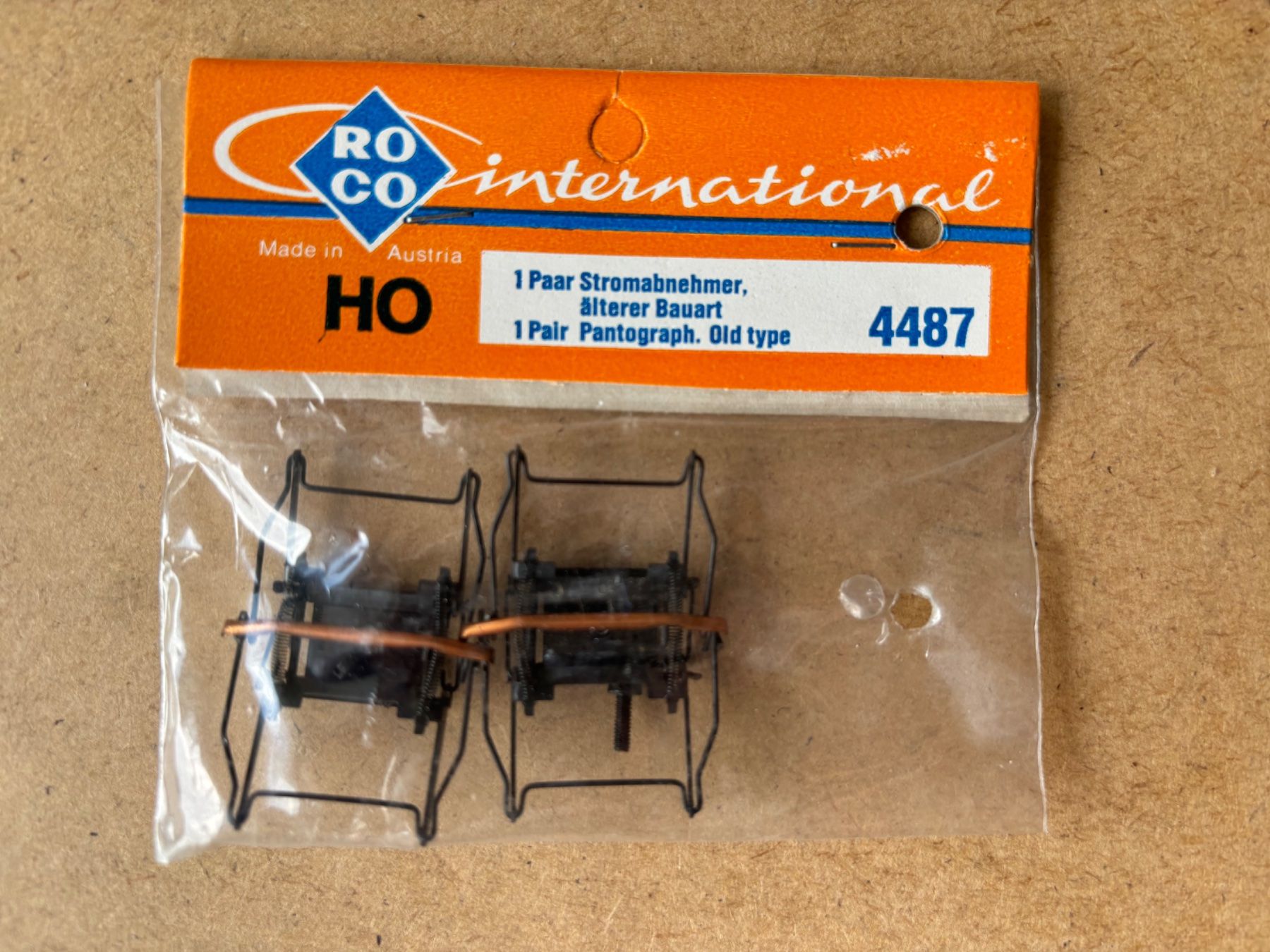 Roco Trains électriques: Roco 4487 Stromabnehmer 2 St. – Neuf avec emballage d'origine à Hauterive NE par eriamch