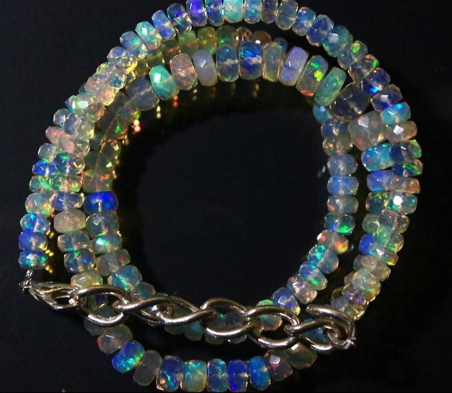 Catenine: Collana Opale bianca Etiope – Usato da Morbio Inferiore venduto da Giosueffa