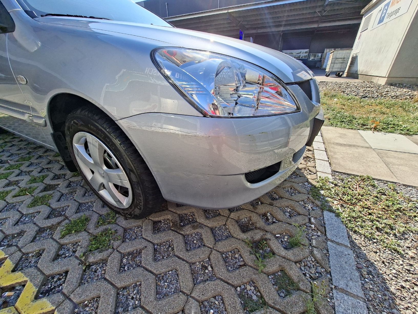 Mitsubishi Automobili: Mitsubishi Lancer Kombi – Usato da Siebnen venduto da Swiss.fabu 3