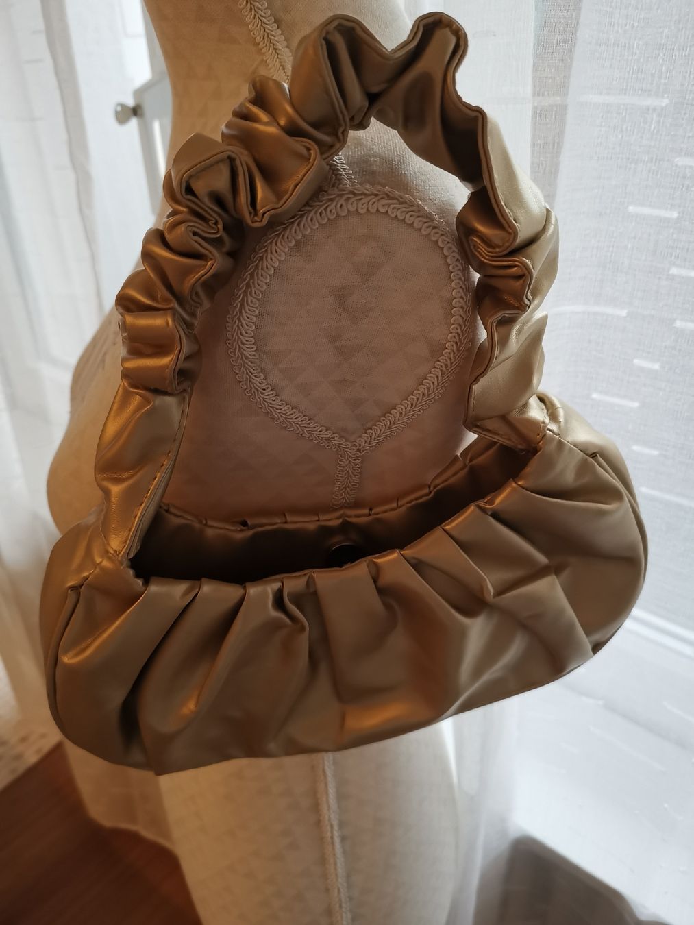 Borse da donna: Sac à main doré – Nuovo (secondo la descrizione) da Brügg BE venduto da Angel2300