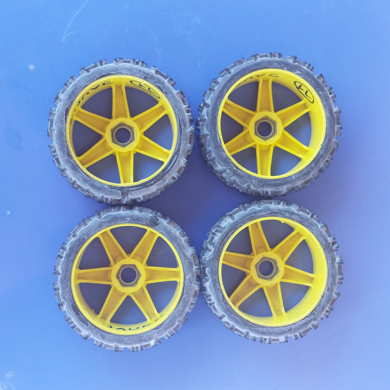 RC Modellbau: Pneus-jantes/Reifen-Felge, Buggy 1/8 (comme neufs/wie neu) – Gebraucht aus Bernex von boys64 4