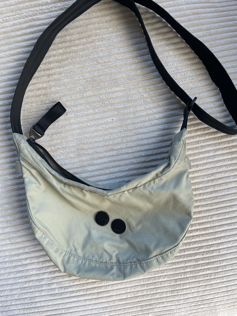 Sacs: pinqponq Bauchtasche hellgrau – D'occasion à St. Gallen par bschmid 1