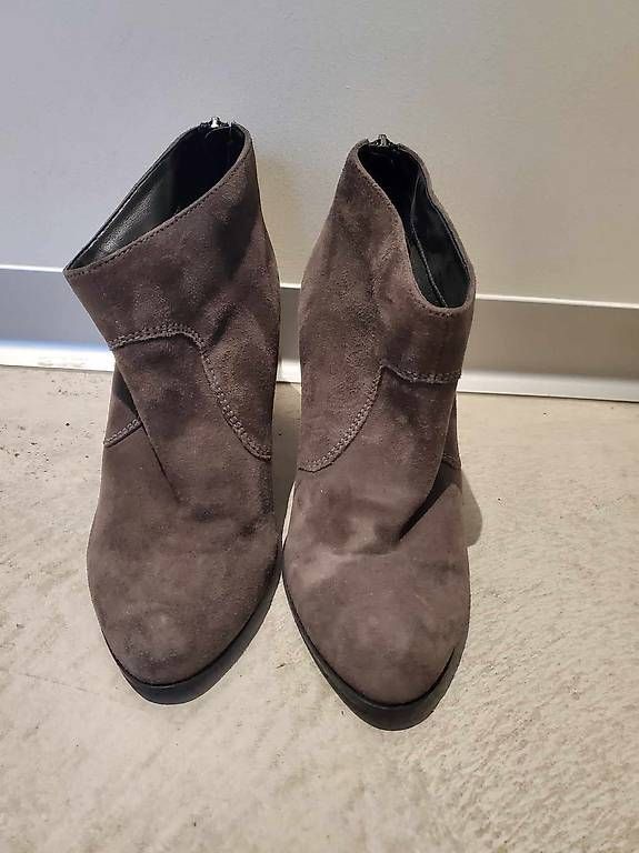 Chaussures femmes: Bottines en daim "Carmens" – D'occasion à Chancy par Sooeg_01 2