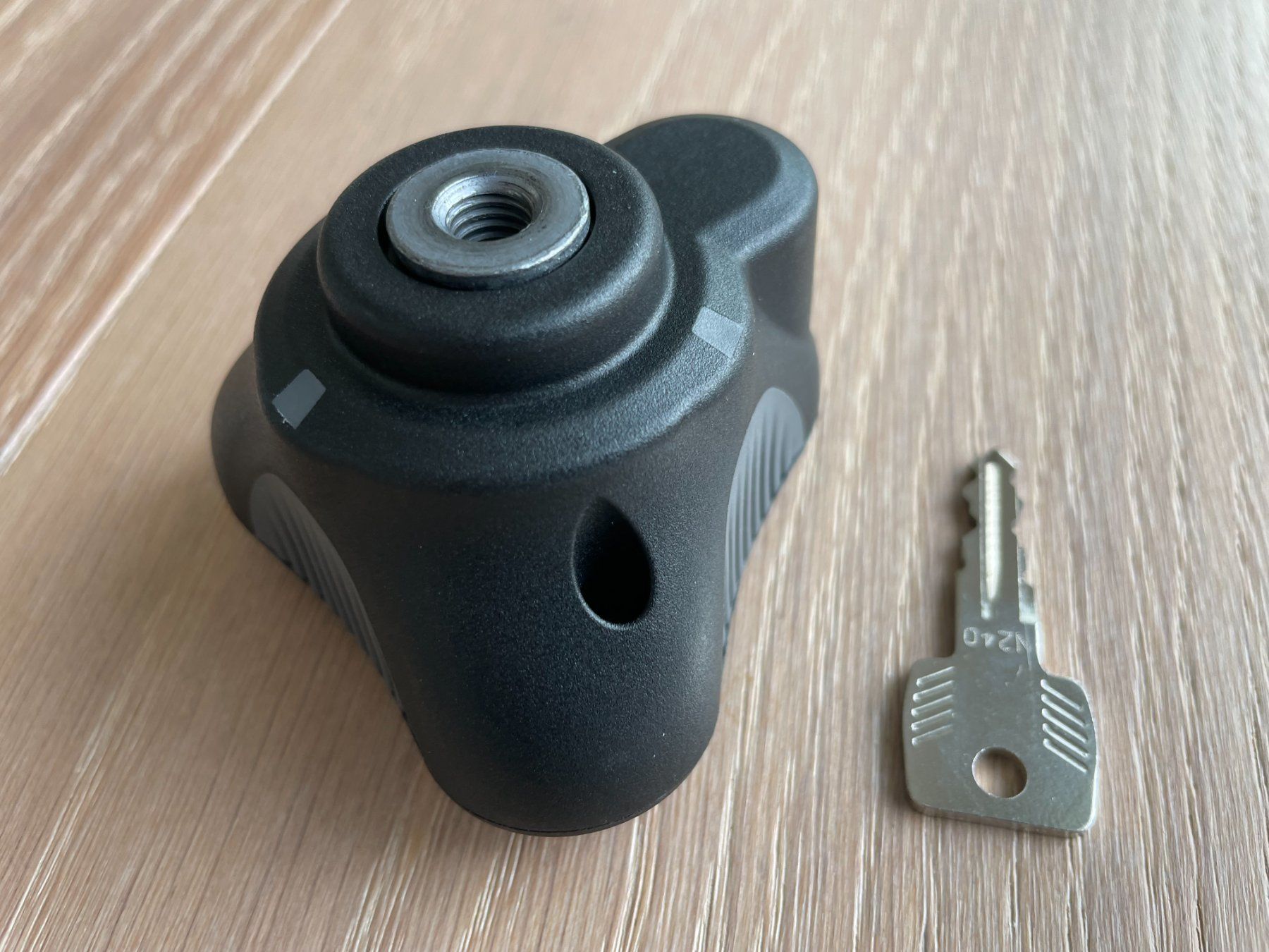 Thule Pezzi di ricambio: Thule AcuTight Knob 528001 – Nuovo e nell'imballaggio originale da Fehraltorf venduto da Nootka 3