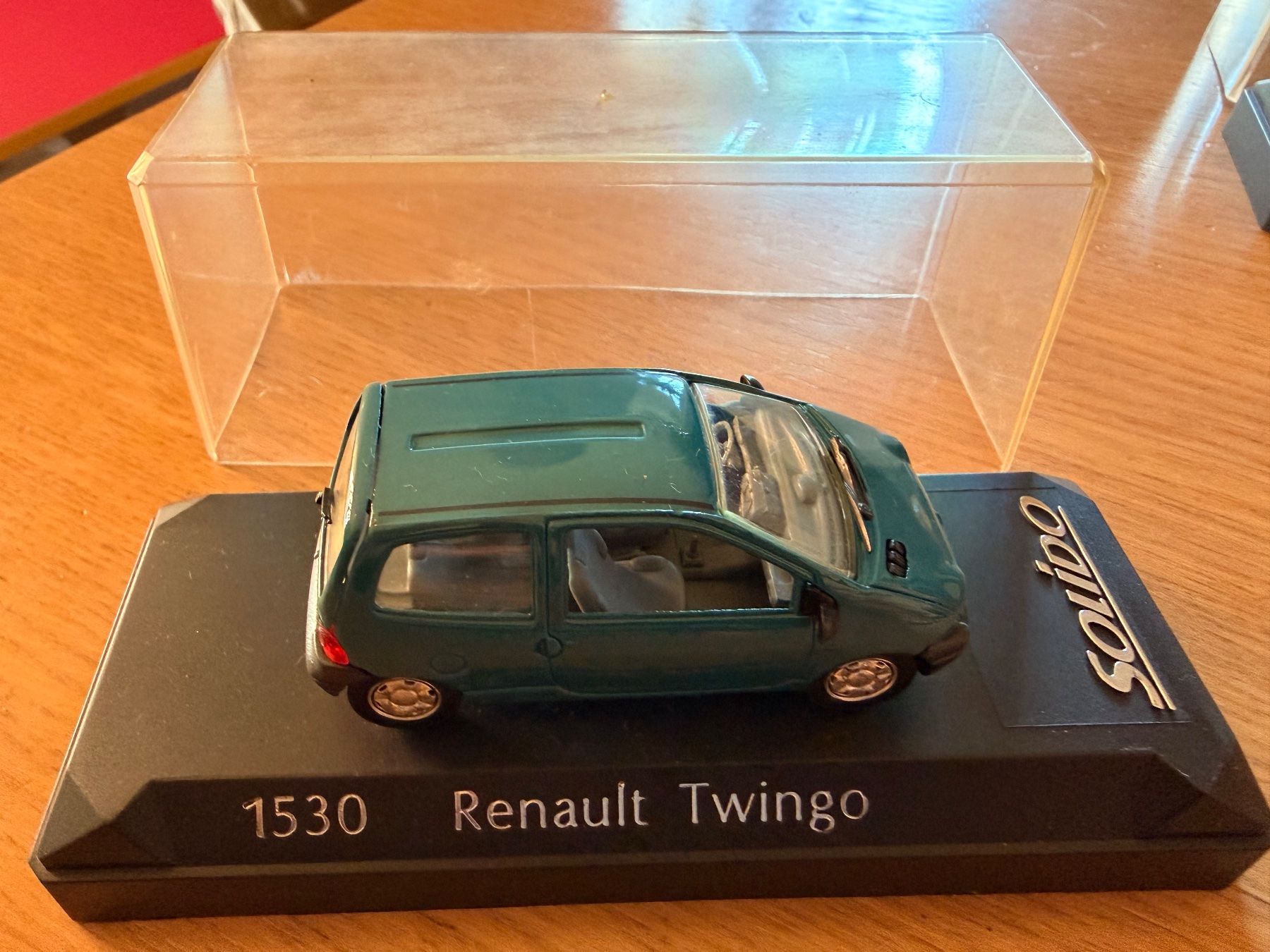 Renault Modellini d'auto: Miniature Renault Twingo vert et jaune – Usato da Lausanne venduto da davzic 4