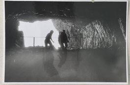 Foto E. Grubenmann, Appenzell, Loch im Wildkirchli, 8x12cm