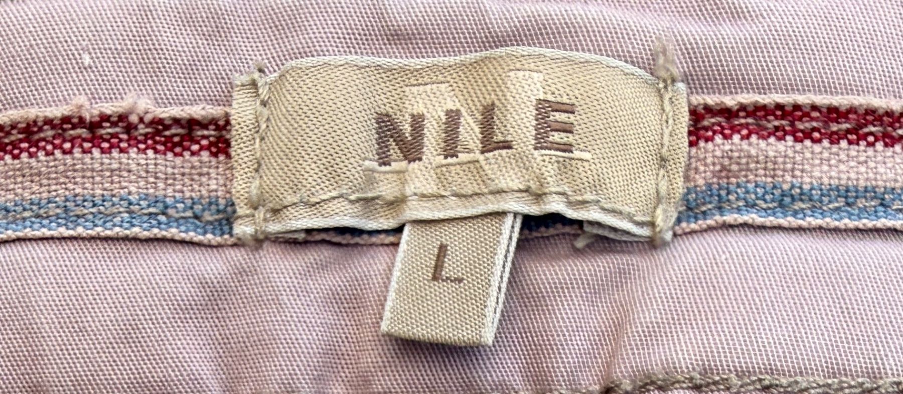 Nile Pantaloni: NILE Bermuda Shorts Damen Größe L – Usato da Wilen b. Wollerau venduto da kar_8vzh 3