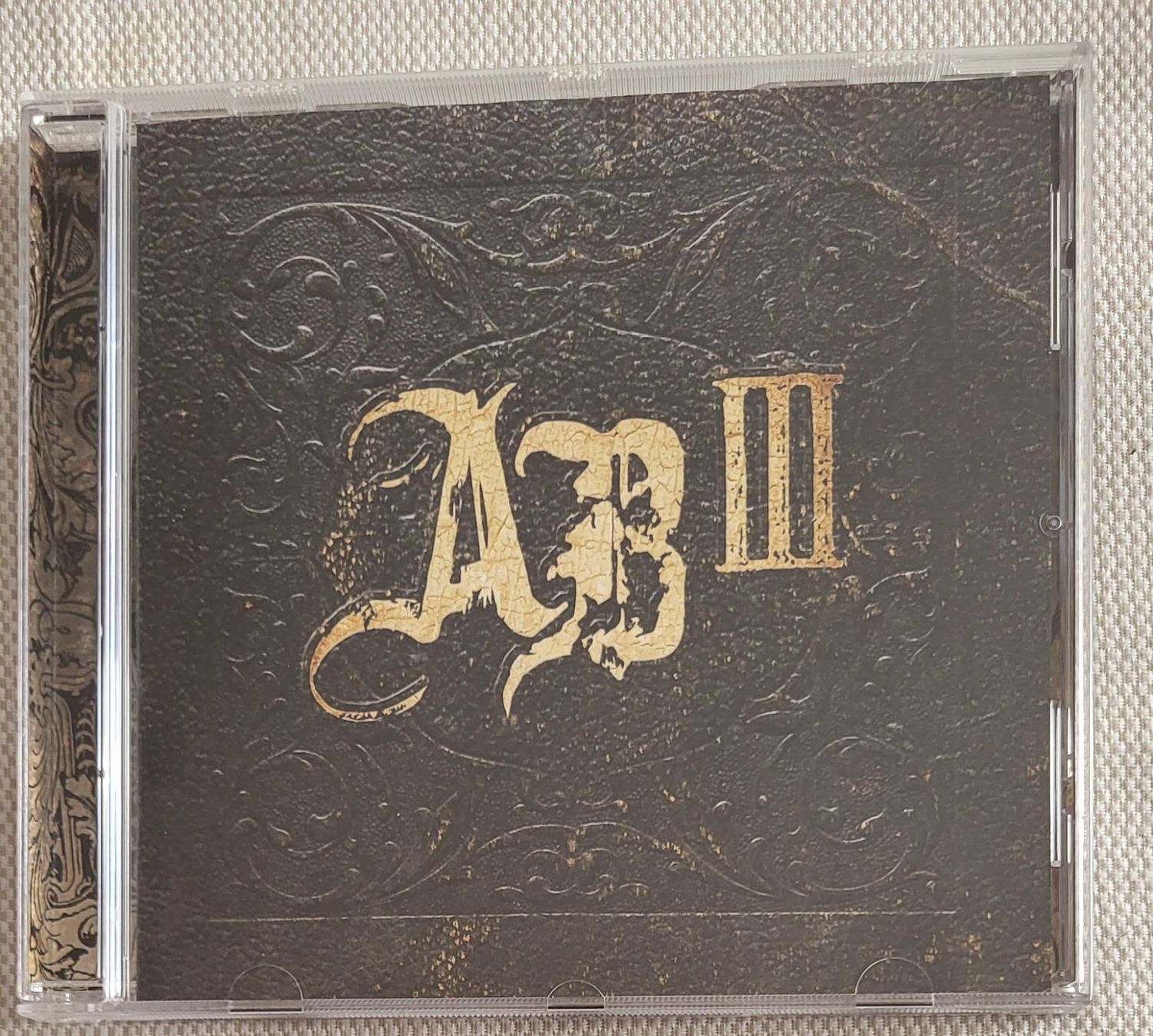 CD: Alter Bridge - AB III – Usato da Villars-sur-glane venduto da Epsilonhike