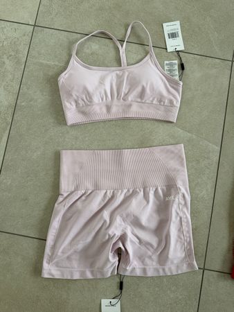 Tenue AYBL neuve !!! Taille M